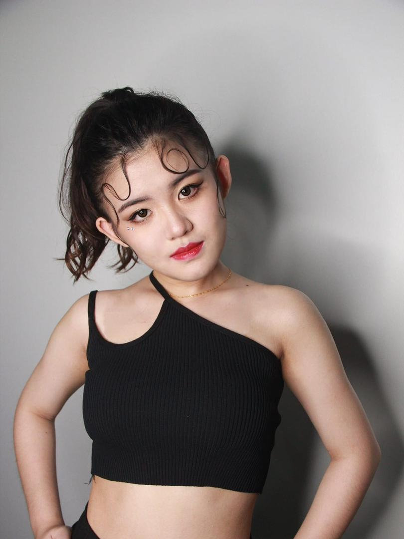 Sky · Makeup · 13
